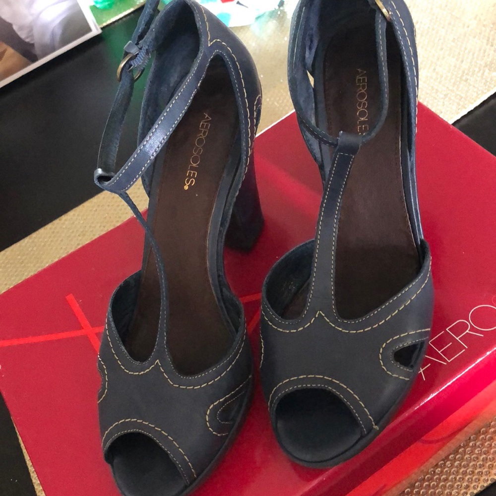 Aerosols dark blue leather heels